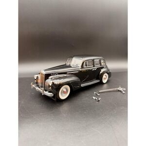 Signature Model 1938 Packard OneEighty 1:18 Diecast Model Black